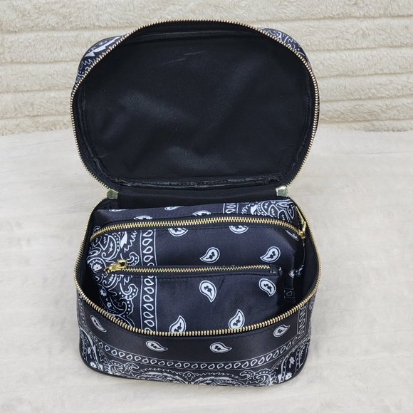 Blue Or Black Bandana Hard Case Make - Up Bag Purse Set of 3 per color - Picture 15 of 16